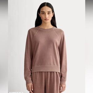 Everlane | the Off-Duty Longsleeve Tee in Brown Garment Dye M